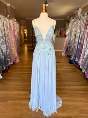 Light Blue Embroidered V-Neck Evening Dress